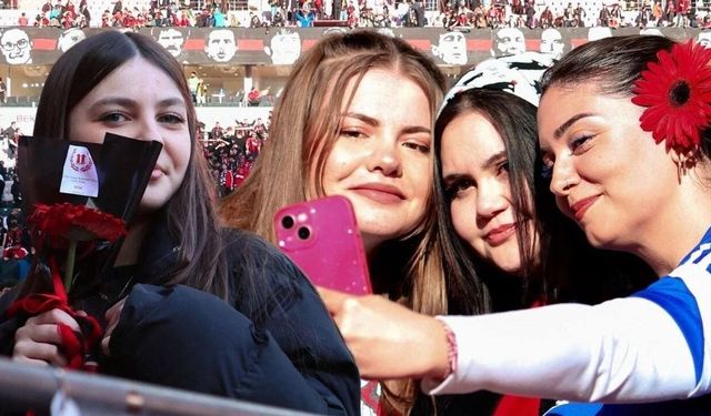 Es-Es’ten çiçekli başlangıç; Tribünlerde çifte bayram