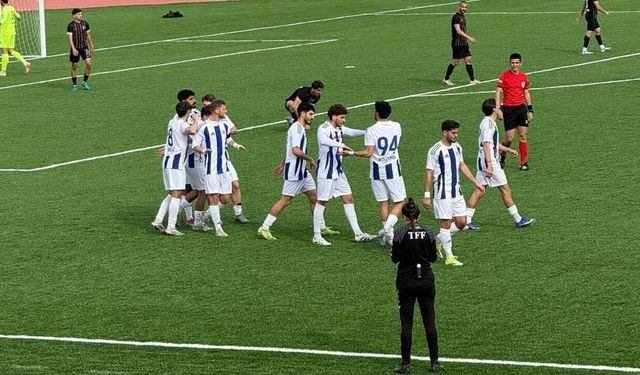 Eskişehir Anadolu SF evinde nefes aldı: İzmir Çoruhlu’yu 3 golle geçtiler