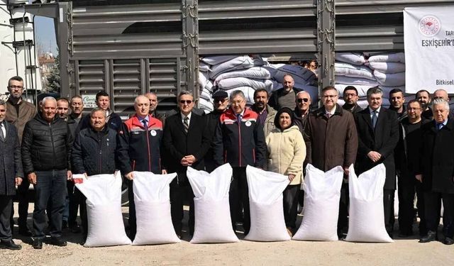 Eskişehir'de 90 üreticiye tohum teslim edildi