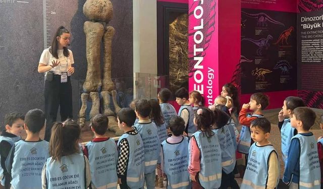 Eskişehir'de çocuklar uzay evini gezdi