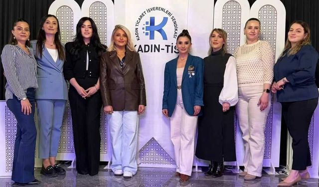 Eskişehir’de düzenlenen anlamlı iftar programında çocuklar oyunlar ve hediyelerle eğlendi