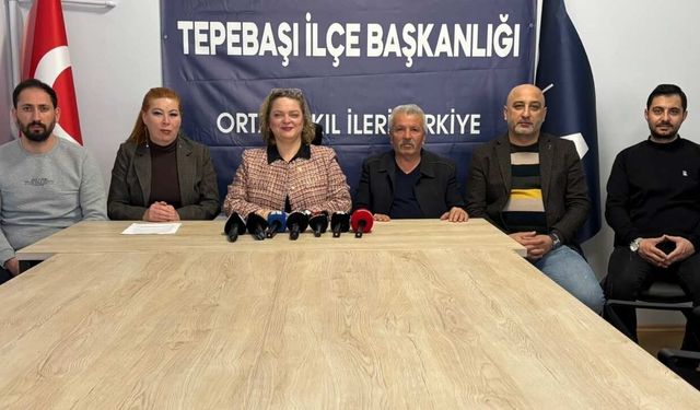 Banu Şahin: "Son 12 yılda Tepebaşı’na kalıcı olarak ne kazandırdınız?"