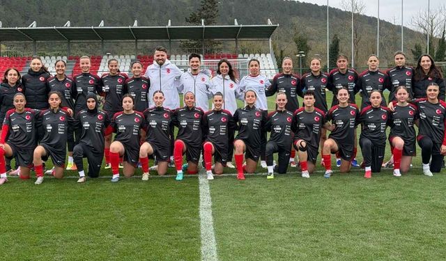 Sinan Örenli teknik ekip UEFA Dostluk Kupası için Riva’da