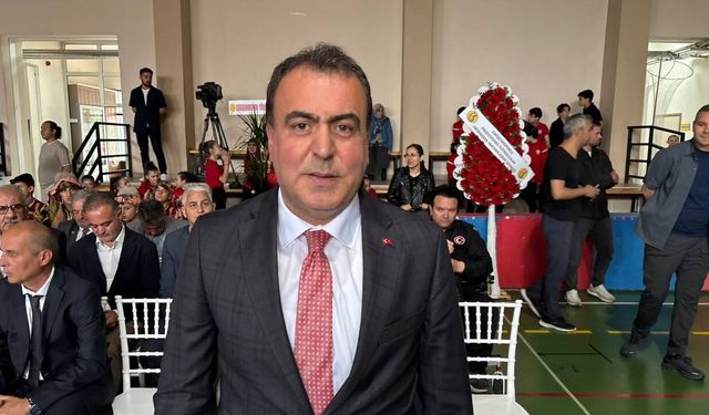 Ayhan Sezer: "Eskişehirspor'un yeri Süper Lig"