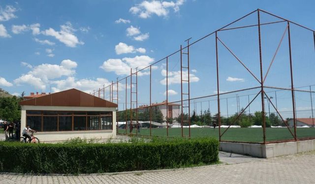 Eskişehir'in o ilçesindeki spor tesisi baştan sona yenileniyor