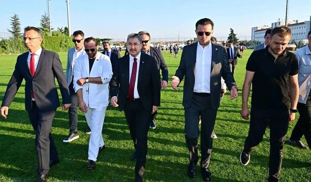 Eskişehirspor'a tam destek: Vali Erdinç Yılmaz ve Nebi Hatipoğlu tesislerde