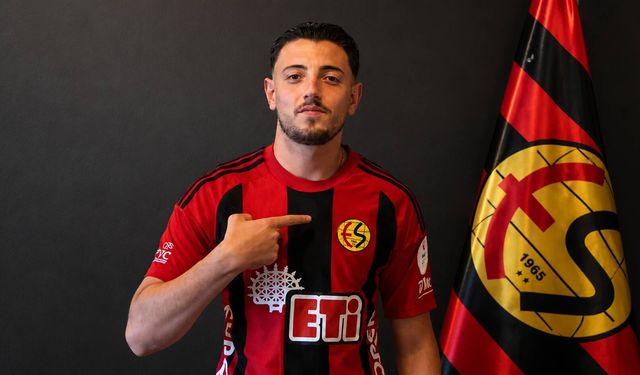 Eskişehirspor'da savunmanın lideriyle yeni sözleşme imzalandı