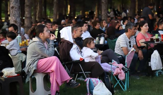Eskişehirlilerin yoğun ilgi gösterdiği etkinlik ağustosta da sürecek