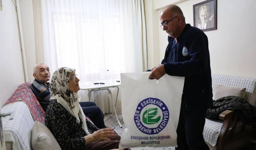 Eskişehir’de 25 aileye bu hediyeler ulaştırıldı