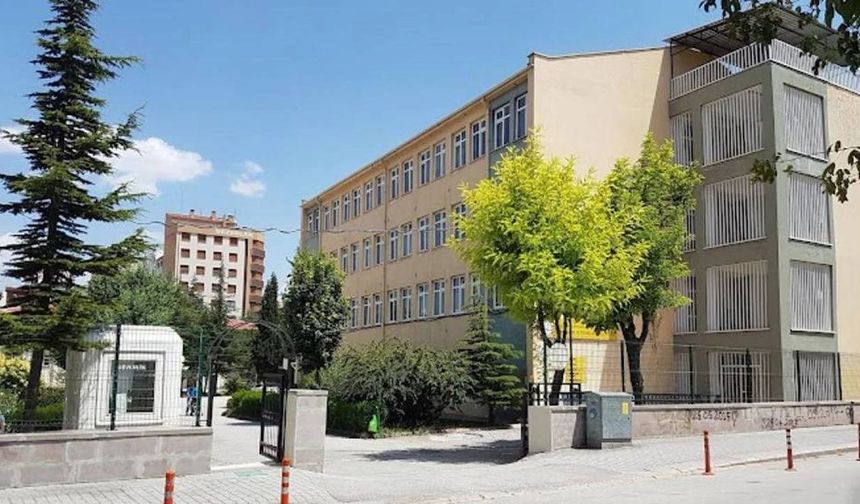 Eskişehir’de okul yıkımı tartışması: Bölümler kapanıyor