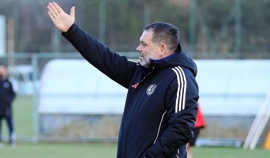 Eskişehirspor Teknik Direktörü Hakan Şapçı'dan Karşıyaka maçı öncesinde konuştu