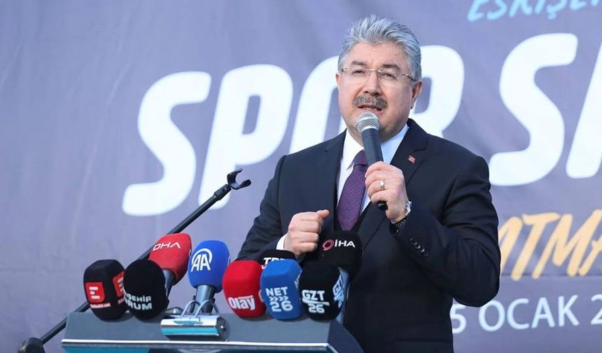 Eskişehir Valisi Erdinç Yılmaz Çankaya Kapalı Spor Salonu temel atma töreninde konuştu