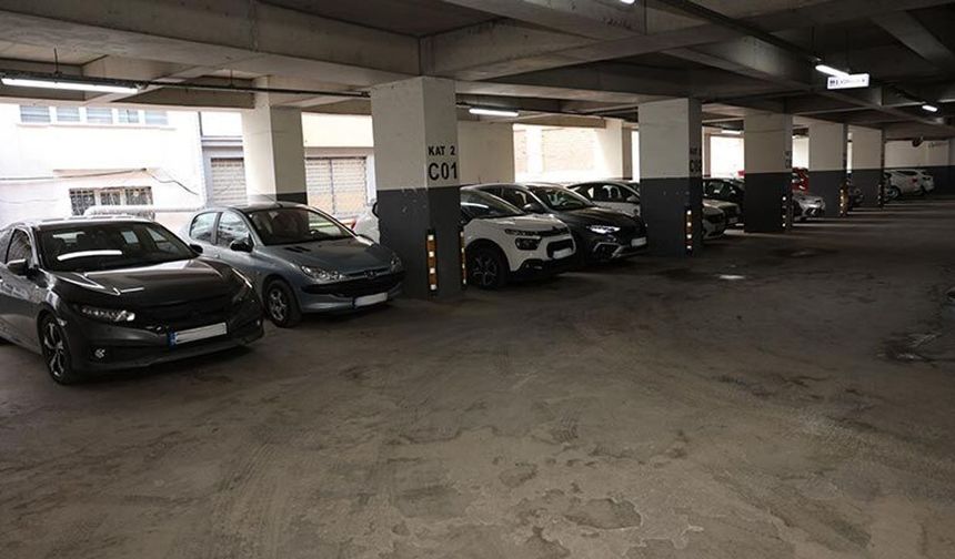 Eskişehir'de artan araç sayısı otopark tartışmasını yeniden gündeme getirdi