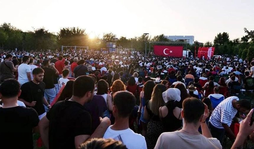 Odunpazarı'ndaki Türkiye-Paraguay maçı yayını iptal edildi