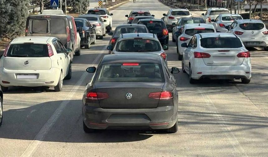 Büyükşehir’den trafik uyarısı; Çevre yolundaki çalışmalar kenti kilitledi