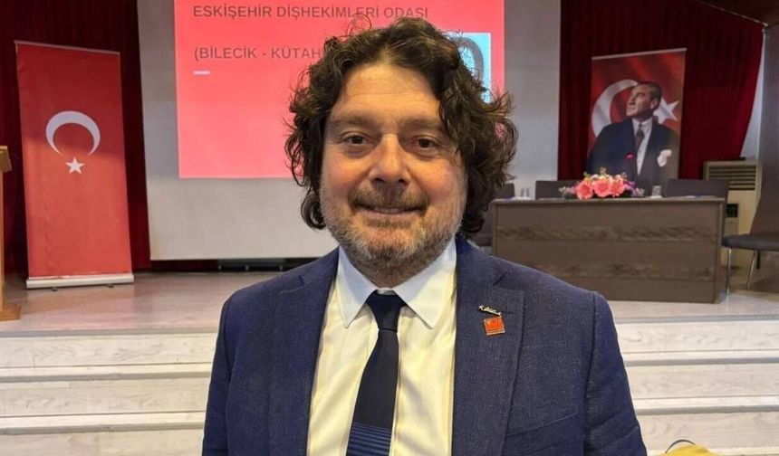 Cenk Ataç Diş Hekimleri Odası'nda bayrağı devrediyor: "Gençlerin önü açılmalı"