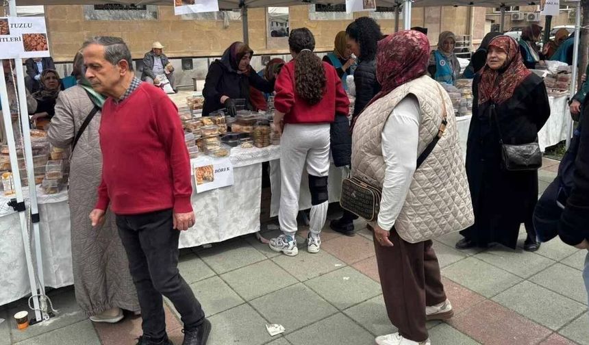 Eskişehir'de hayırseverler evlenecek gençler için bir araya geldi