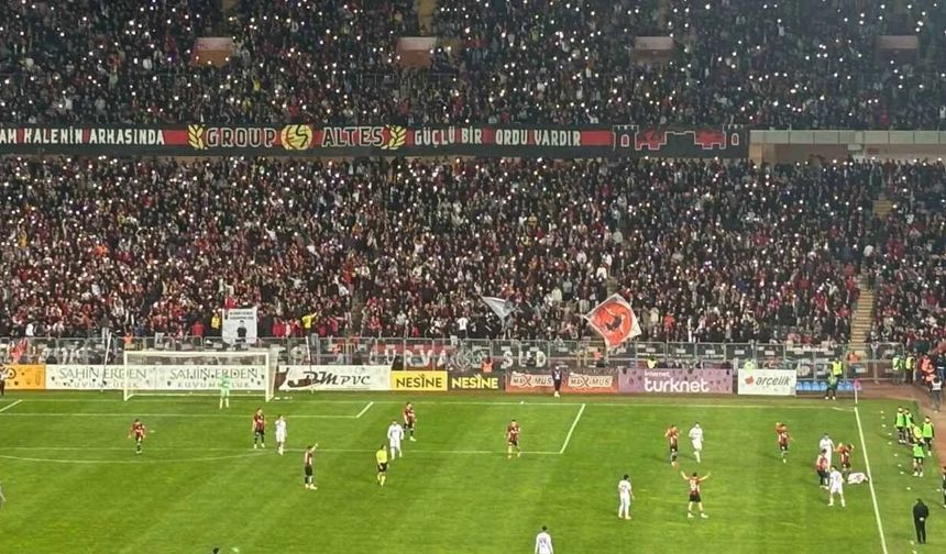 Eskişehirspor Balıkesirspor maçındaki olaylar nedeniyle PFDK’ya sevk edildi