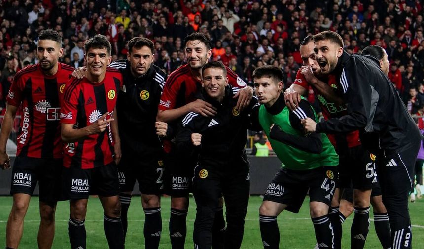 Eskişehirspor Play-Off’ta yoluna devam ediyor: Balıkesirspor’u 3 golle geçti