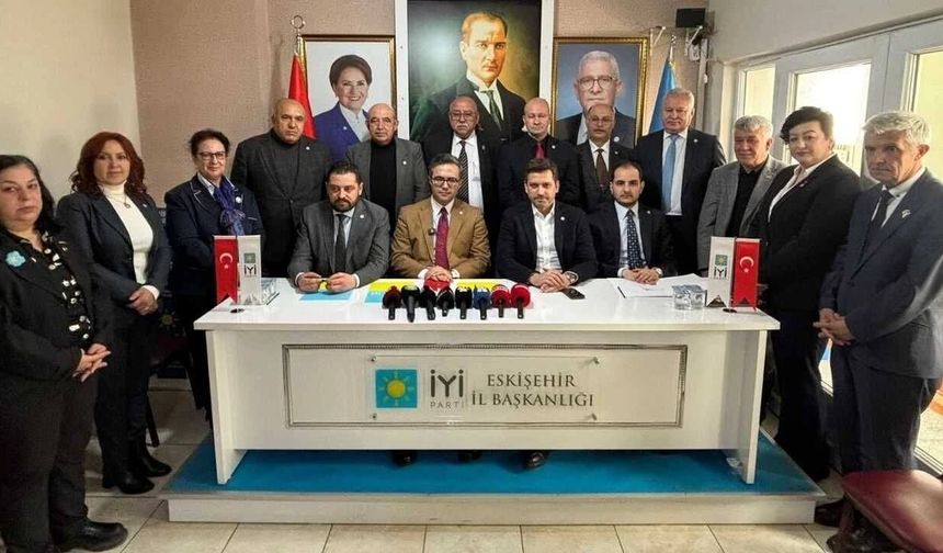 İYİ Parti Genel Başkan Yardımcısı Hüseyin Raşit Yılmaz Eskişehir’de gündem değerlendirdi