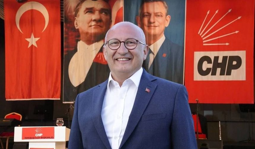 Utku Çakırözer: "Demokrasi için sandık, emekli için ara zam istiyoruz"