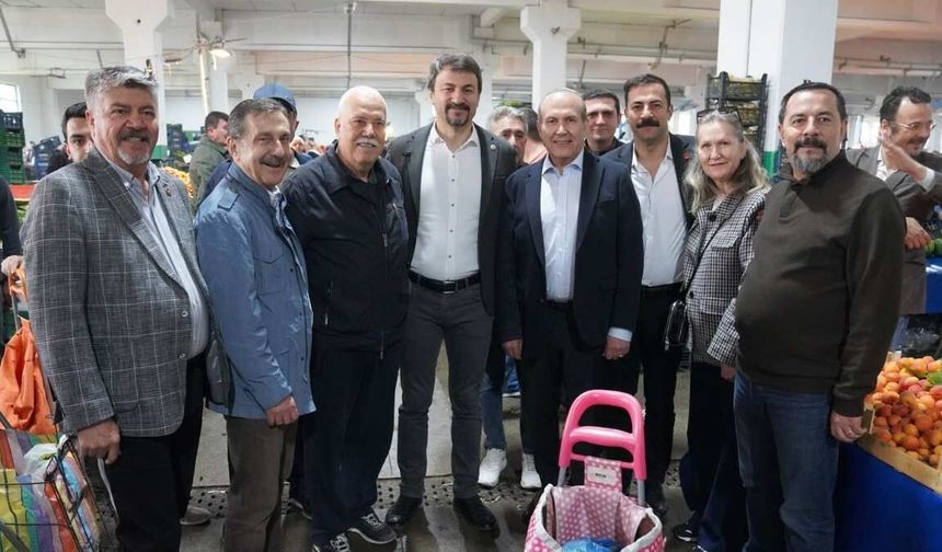 Ahmet Ataç Çamlıca Pazaryeri’nde vatandaşlarla buluştu