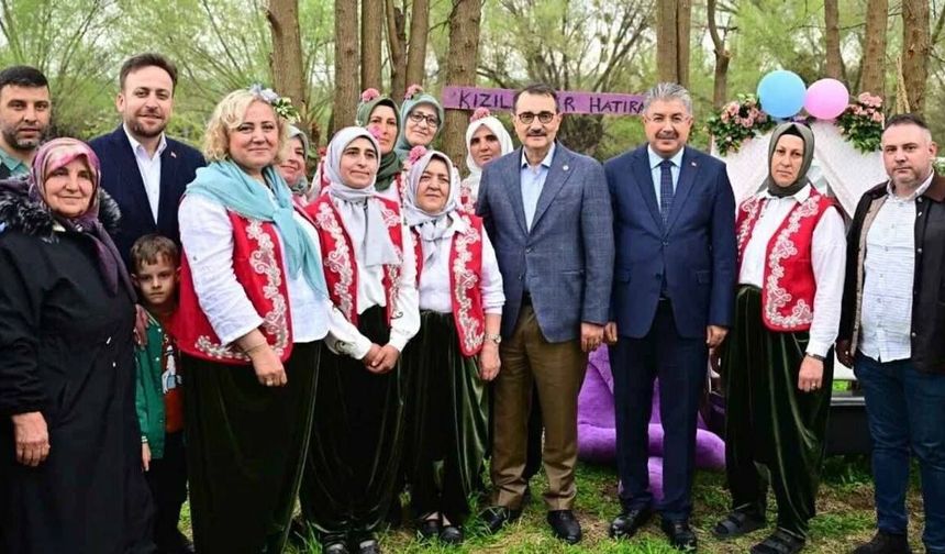 AK Partili Fatih Dönmez Kızılinler’de kadın kooperatifinin açılışına katıldı