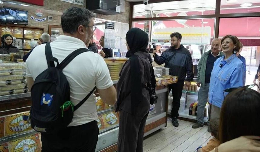 Ayşe Ünlüce Odunpazarı’nda esnafla bayramlaştı