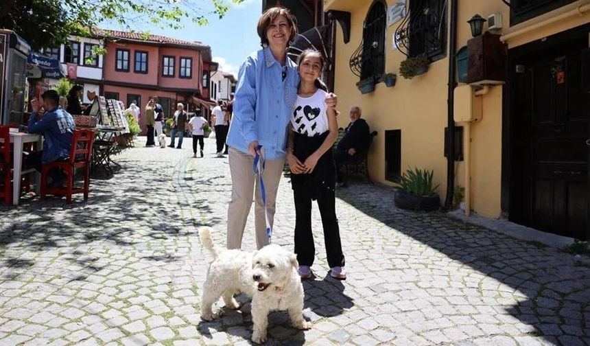 Ayşe Ünlüce’den Odunpazarı esnafına bayram ziyareti