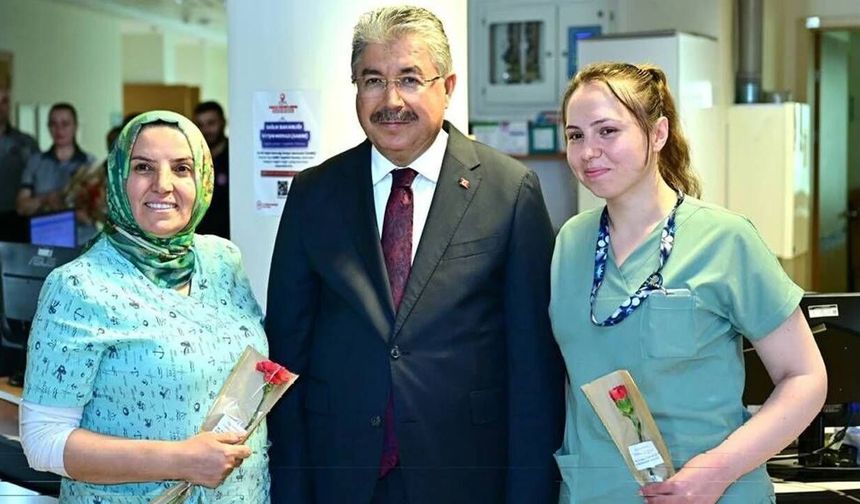 Eskişehir Valisi Dr. Erdinç Yılmaz’dan hastanede bayram ziyareti