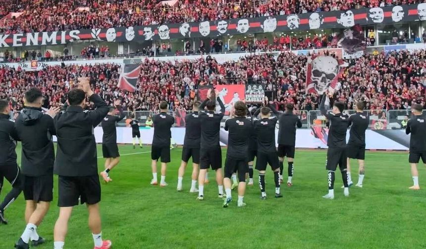 Eskişehirspor’da play-off heyecanı: Taraftarın yarı final inancı büyüyor
