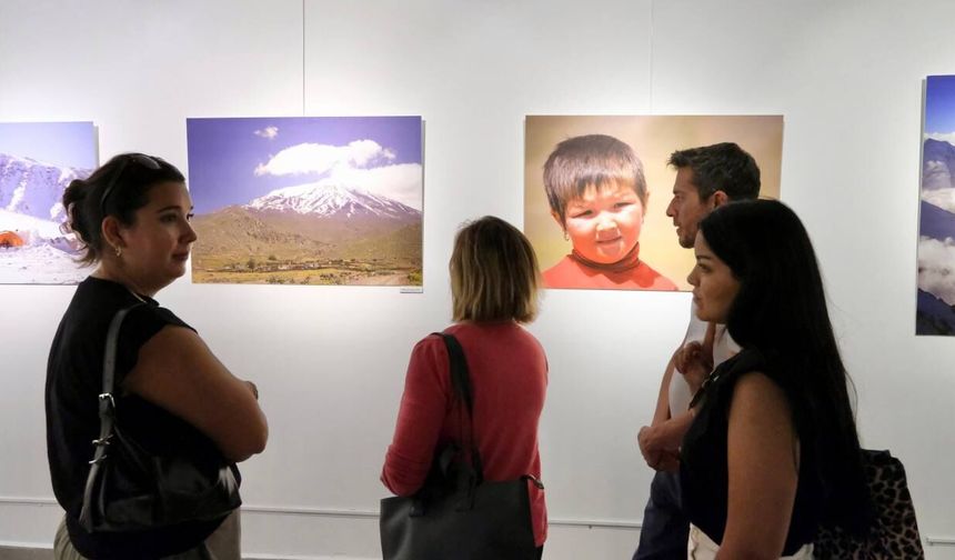 Eskişehir'de doğa fotoğrafları sergisi açıldı
