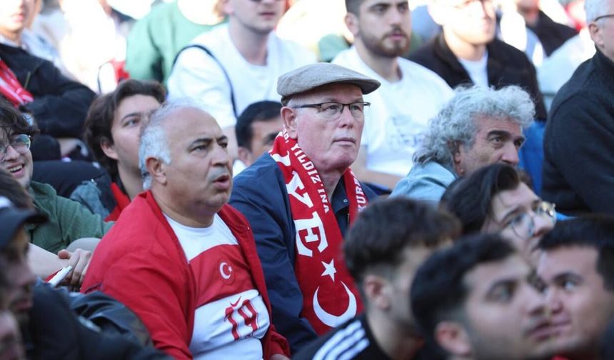 Kazım Kurt'tan milli takıma destek mesajı: "Bu yol daha bitmedi"