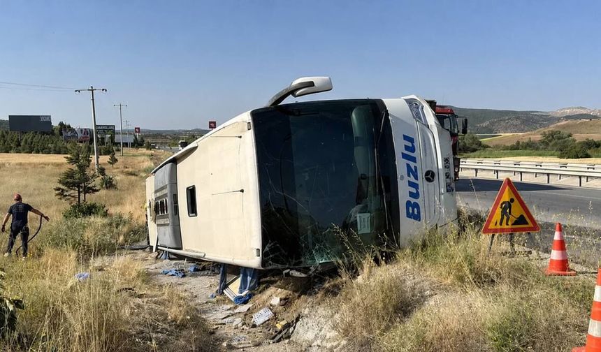 Eskişehir'de yolcu otobüsü devrildi: Şoförle ilgili dikkat çeken iddia