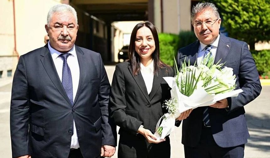 Eskişehir Valisi Erdinç Yılmaz TÜRASAŞ’ta E5000’i inceledi