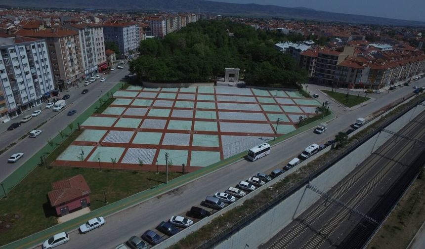 Eskişehir'de binlerce kişinin kullandığı meydan için karar değişti
