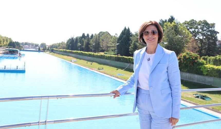 Eskişehir'de yeniden açıldı: Ayşe Ünlüce ilk günde vatandaşlarla buluştu