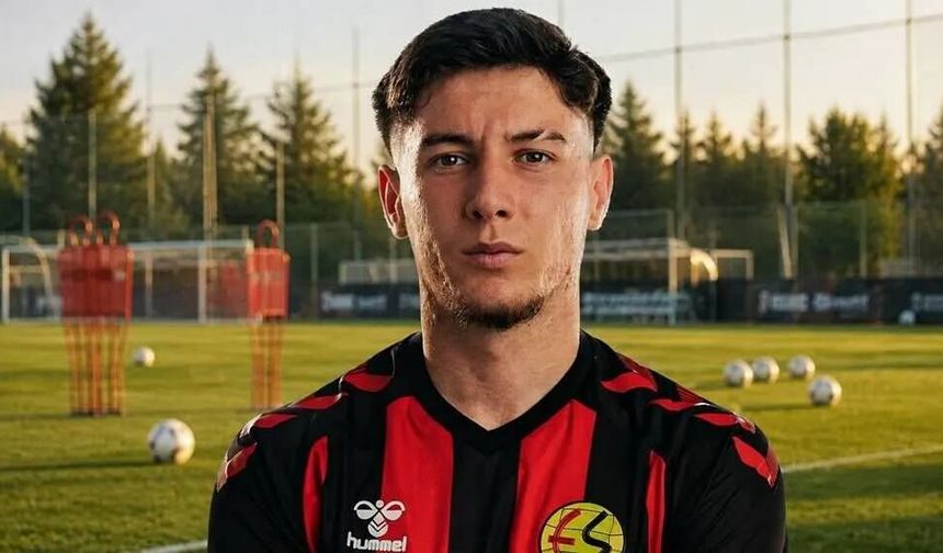 Eskişehirspor'da flaş ayrılık: Genç futbolcu başka takıma gönderildi