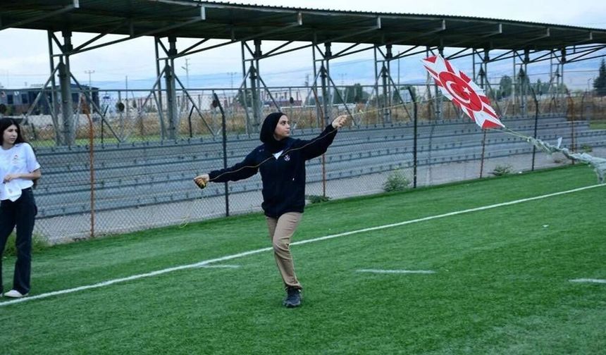 Eskişehir’de öğrencilerden Gazze’deki çocuklara anlamlı mesaj