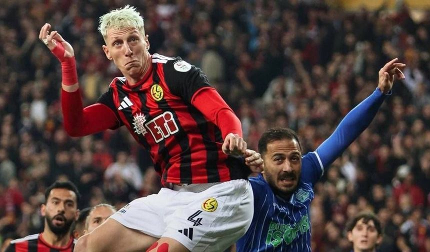 Eskişehirspor 2-2 berabere kaldı, tribünlerden Hakan Şapçı’ya istifa çağrısı