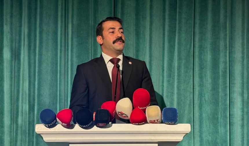 Talat Yalaz’dan YENİ Parti kongresinde iddialı çıkış: “Eskişehir tarihinin en iyi yönetimi”