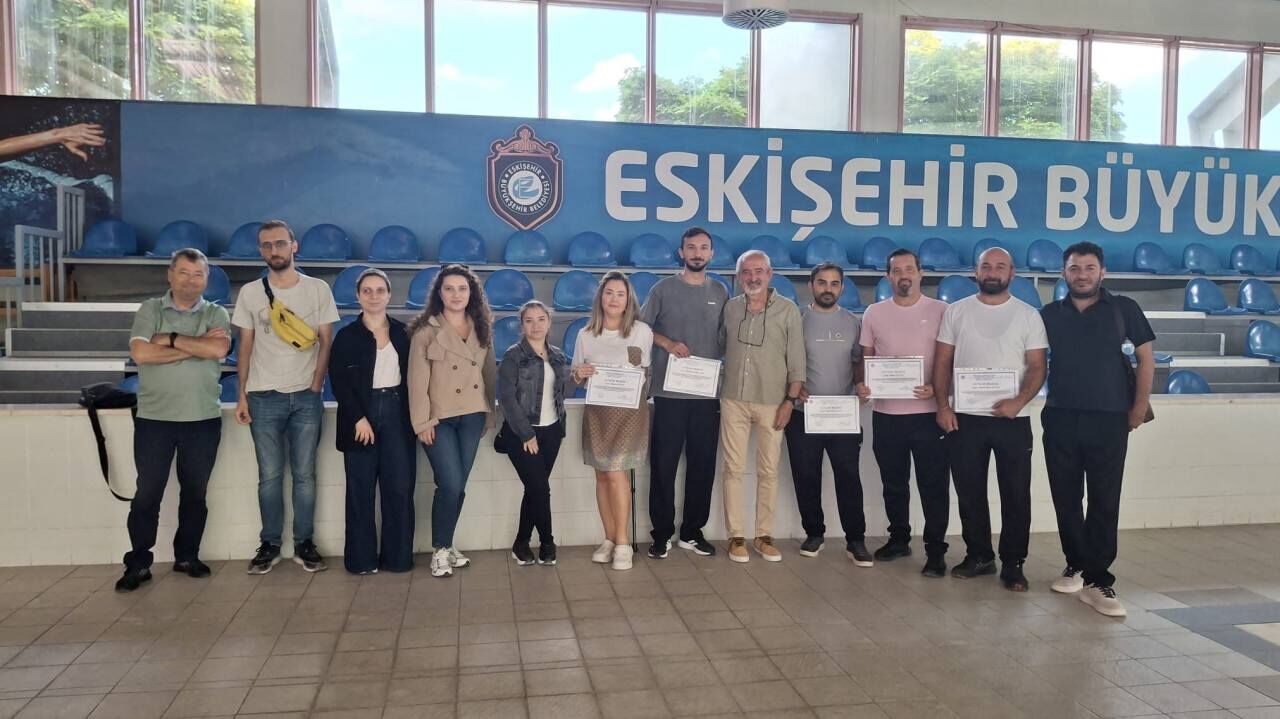 Eskişehir’de yüzme havuzlarını ilgilendiren eğitim Kentpark’ta gerçekleştirildi