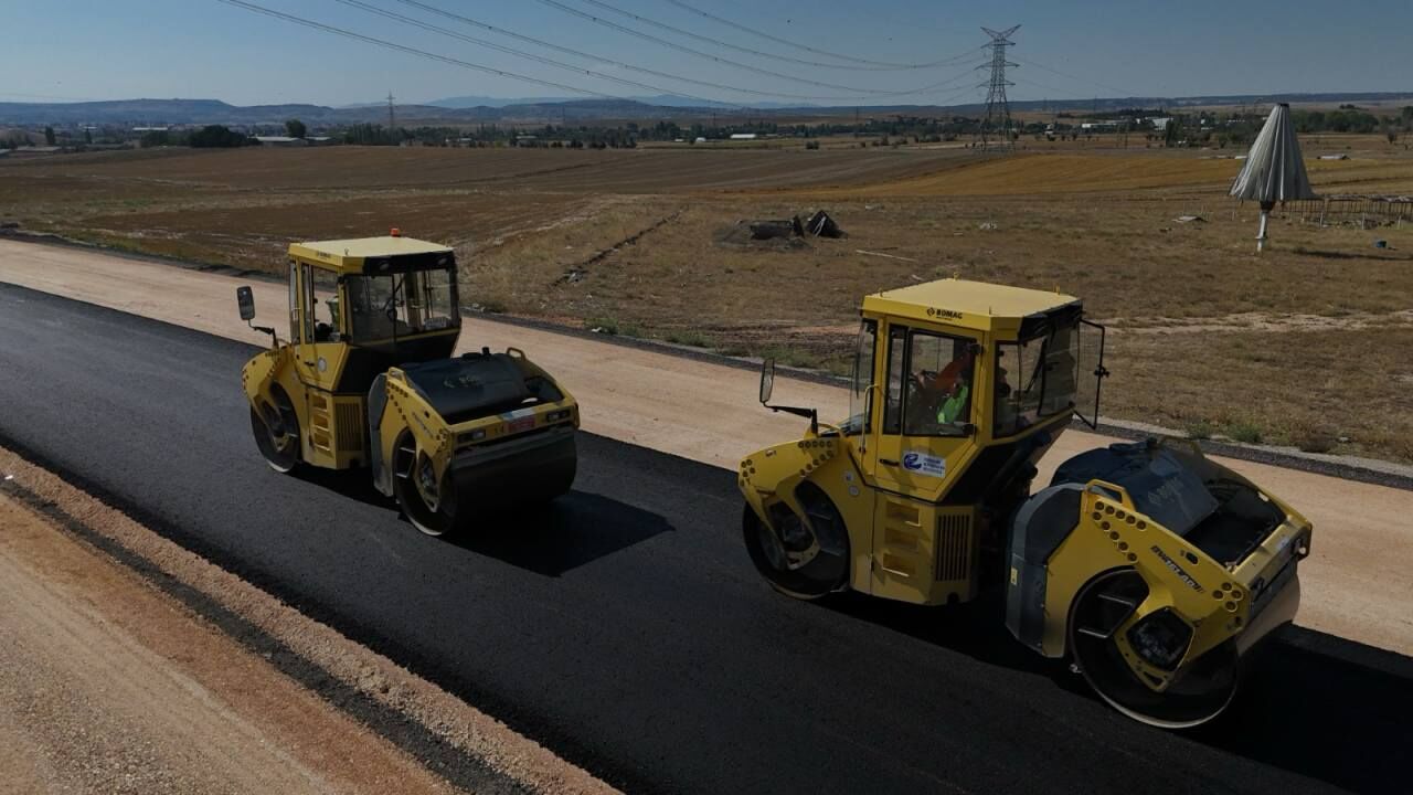 Eskişehir'in o bulvarı asfalt çalışmasıyla yenilendi