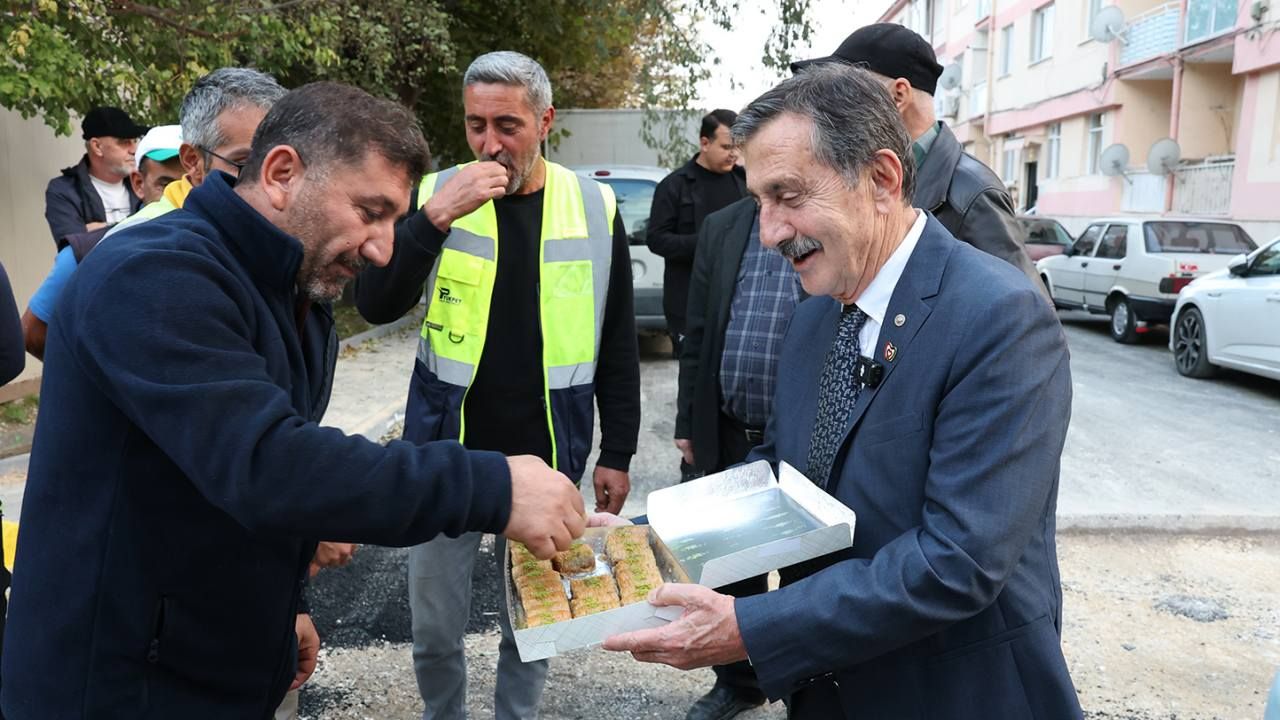 Ahmet Ataç Yeni Mahalle’de vatandaşlarla buluştu: Dört mahallede çalışmalar sürüyor